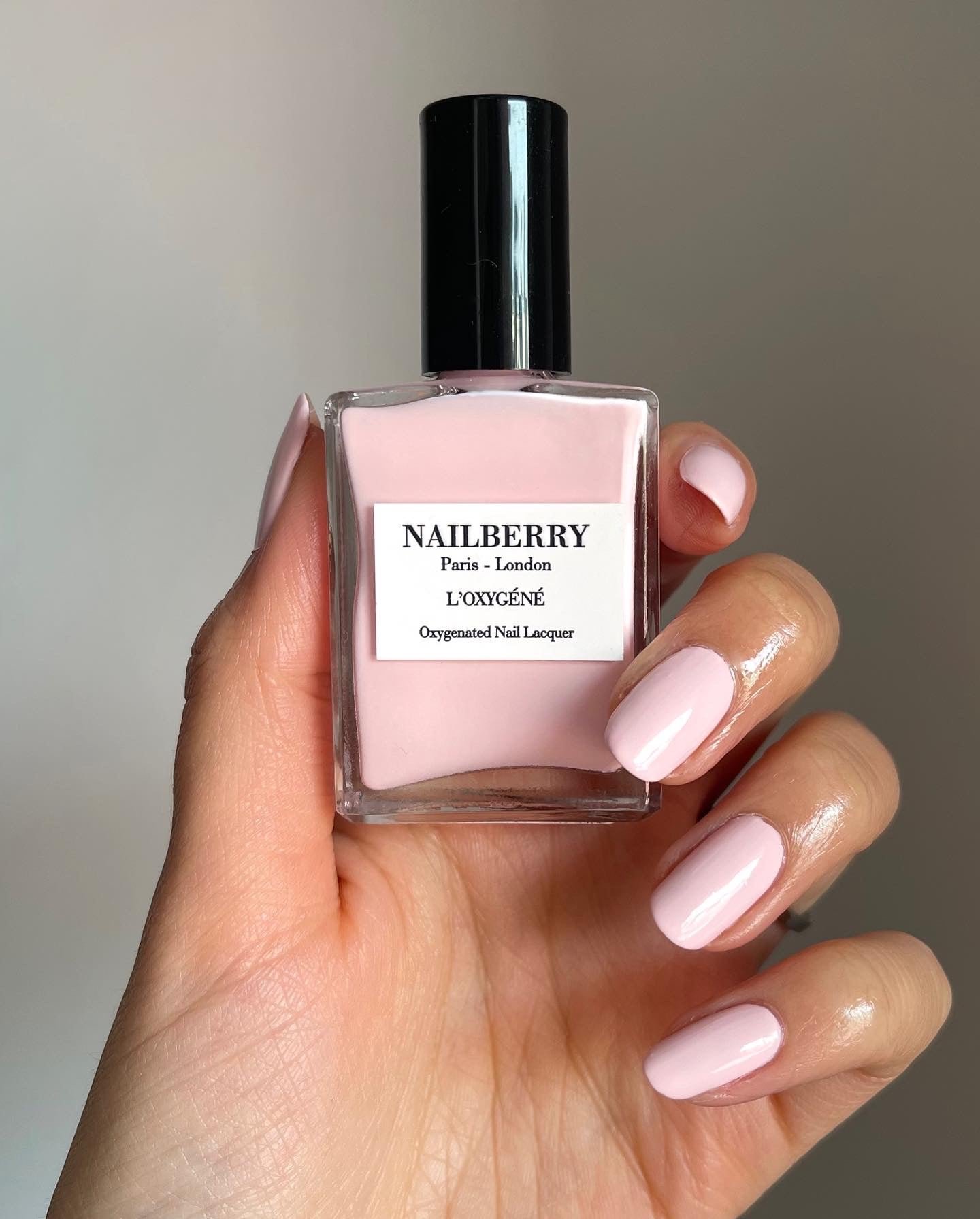 roseblossomhandandbottle